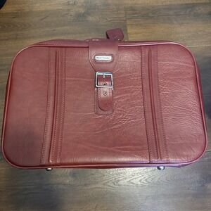 Vintage World Traveler Burgundy Leather Carry On Suitcase‎ Travel Bag 21" 2 Keys